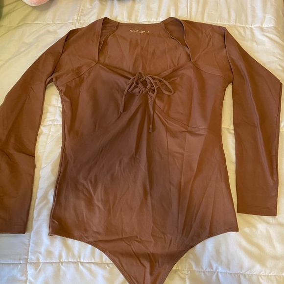 Long-Sleeve Seamless Fabric Bodysuit - Picture 1 of 2